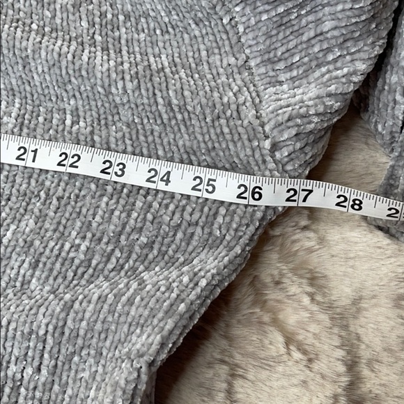 MARLED BY REUNITED CLOTHING•SWEATER - Picture 5 of 11